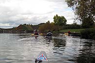 Anlegen zum Umsetzen ins Altwasser bei km 7,9.